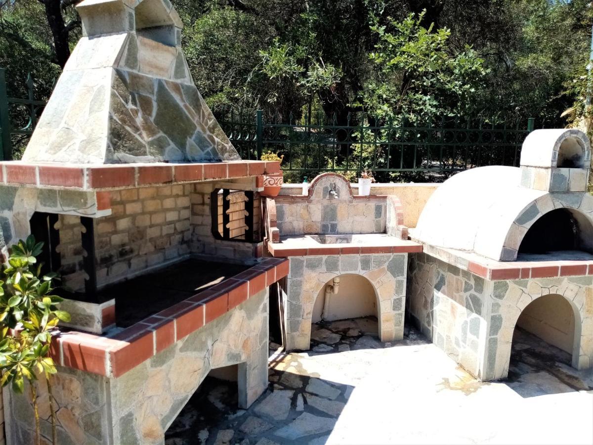 فيلا Lemoni Corfu House Achílleion المظهر الخارجي الصورة